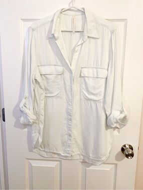 The Group Babaton Lightweight light blue Button-Front Utility Shirt - size L